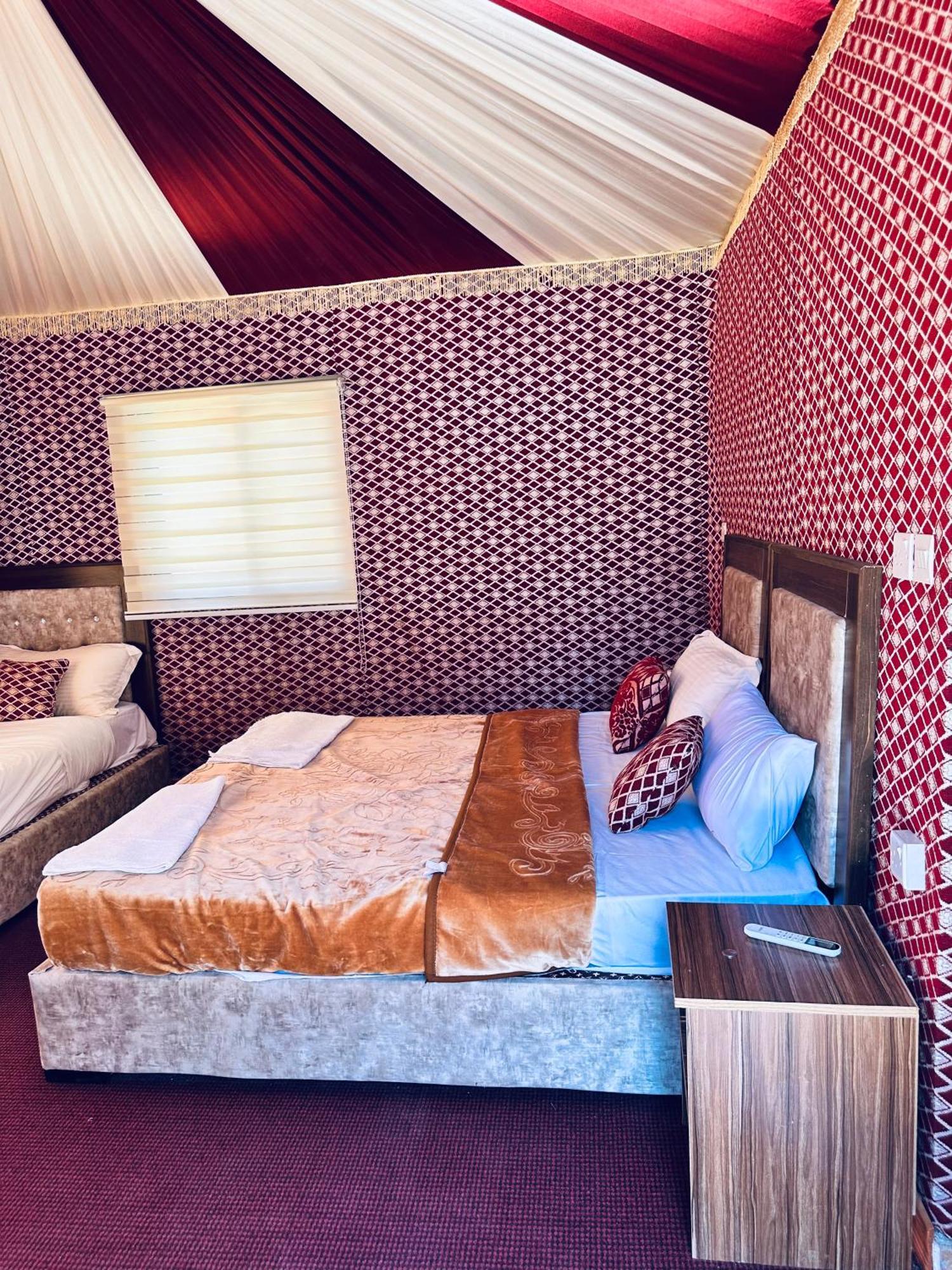 Holiday Inn Luxury Camp Ουάντι Ραμ Εξωτερικό φωτογραφία